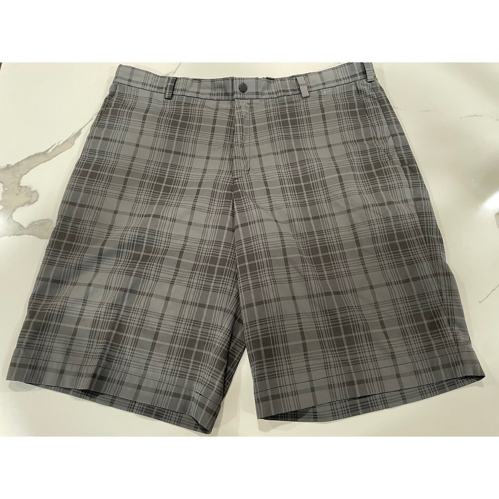 Nike Dri Fit Golf Shorts Mens Sz 38 Gray Plaid Moisture Wicking AK114